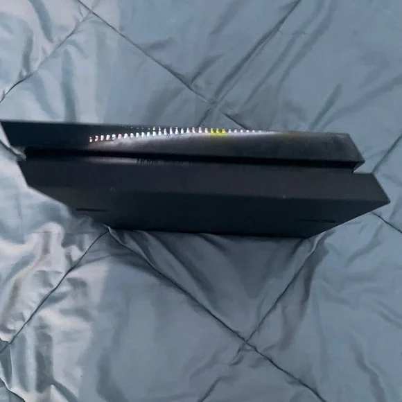 PS4 - Picture 2 of 5